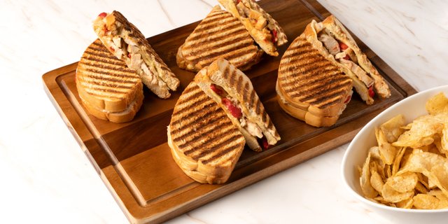 Italian Chicken Panini Platter