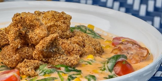 Crispy Catfish, Shrimp & Grits