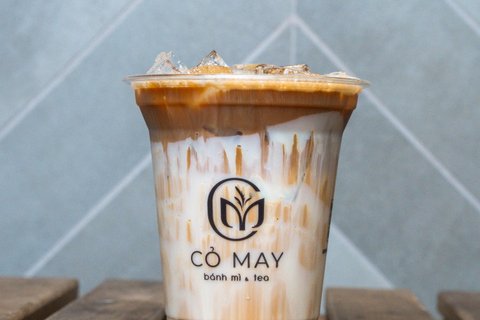 Sua Đá (Vietnamese Ice Milk Coffee)