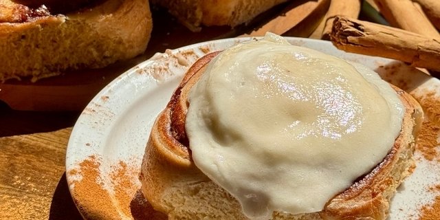 Cinnamon Roll Tray