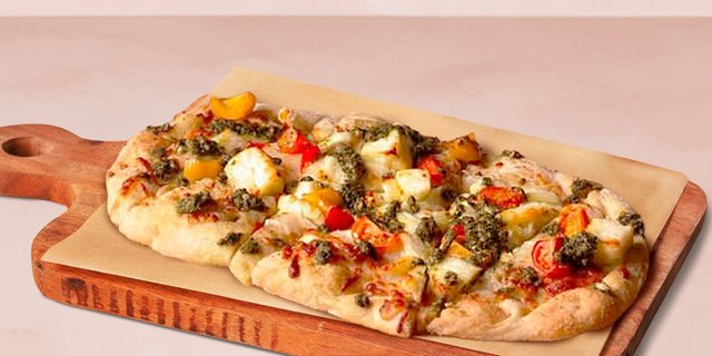 Halloumi Margherita Flatbread