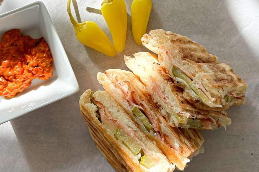 Mika's Cafe