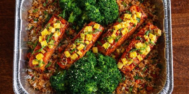 Sriracha Salmon Fried Rice With Nuts & Berries Salad