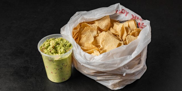 Chips & Guacamole