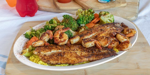2 Fish & 10 Shrimp Entree
