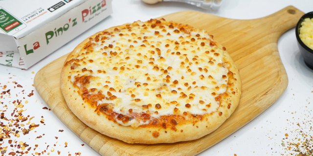 La Pino'z Chicken Pizza