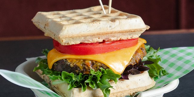 Cheeseburger Boxed Lunch
