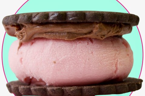 Chocolate Strawberry Sandwich