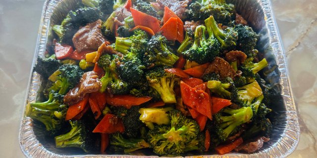 Beef w/ Broccoli Tray