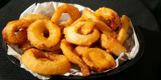 Beer-Battered Onion Rings