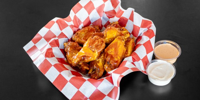 200-Piece Traditional Wings