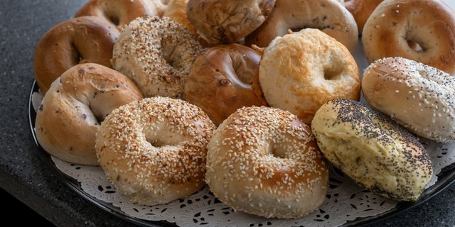 Bagel & Cream Cheese Tray