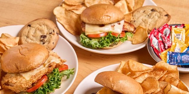 Grilled Chicken Sandwich Lunch Box