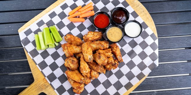 Breaking News Wings Platter