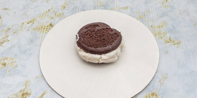 Chocolate Whoopie Pie