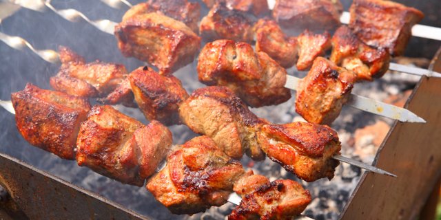 Lamb Shish Kebab Over White Rice Package