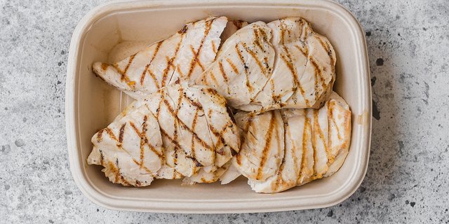 Free-Range Chicken Breast Tray