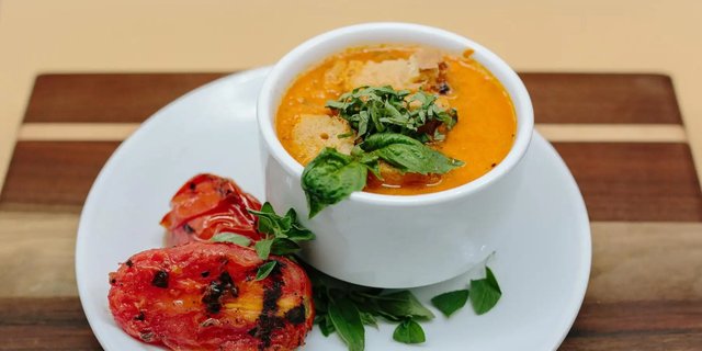 Roasted Tomato Bisque
