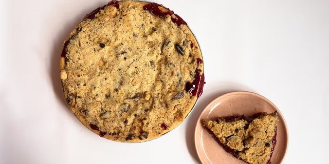 Sour Cherry Crumb 9" Pie