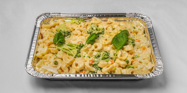 Tricolor Cheese Tortellini Alfredo