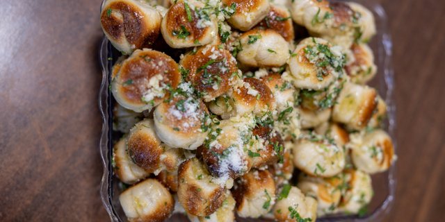 Garlic Knots
