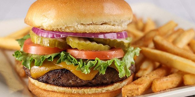 Classic Cheeseburger Boxed Lunch