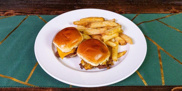 Classic Cheeseburger Sliders