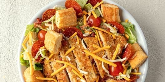 Crispy Chicken Bacon Ranch Salad