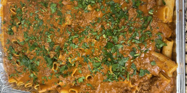 Rigatoni Bolognese Tray