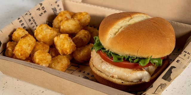 GRILLED CHICKEN SANDWICH BOX