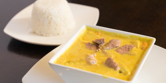 Yellow Curry w/ Angus Beef