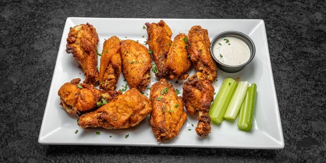 Beau Monde Wings