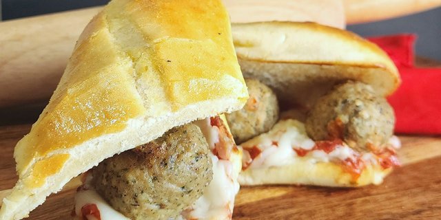 Italian Meatballs Sandwich