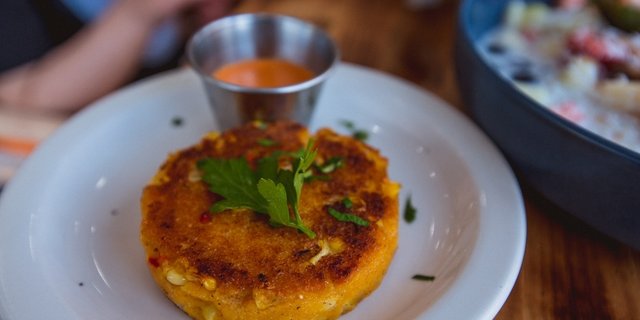 Side Corn Meal Cake