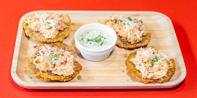 Tostones con Pollo