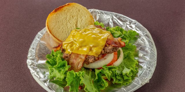 Angus Beef Chuck Bacon Cheeseburger