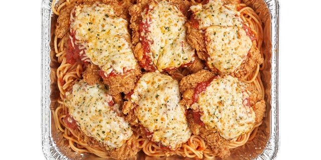 Chicken Parmigiana w/ Spaghetti Tray