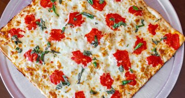 Selden Pizzeria Restaurant