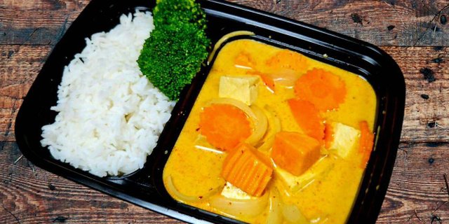 Vegan Yellow Curry Tofu Boxed Lunch