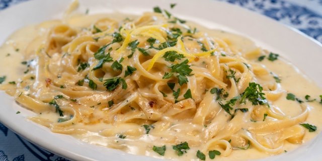 Fettuccine Alfredo