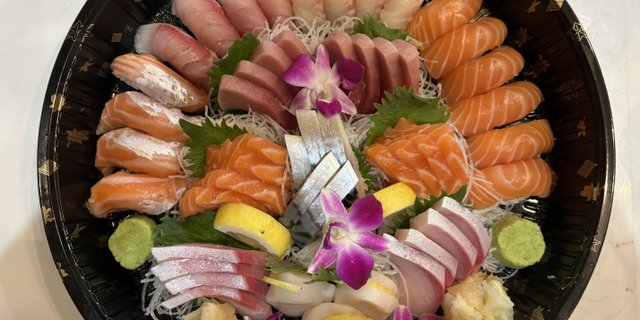 Sushi Sashimi Party Tray