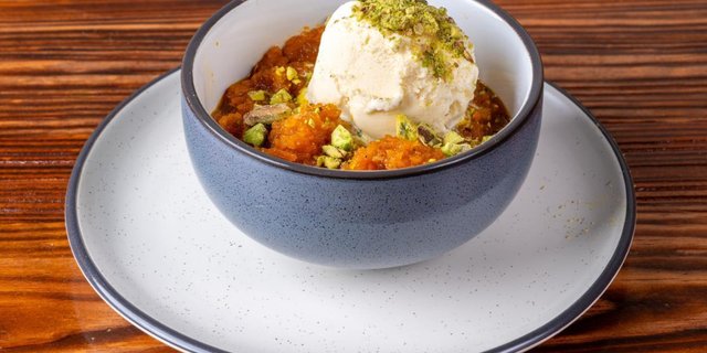 Kala Jamun With Ice Cream