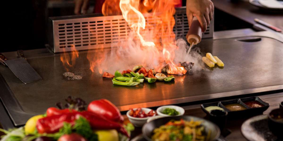 Hira's Steak & Sushi