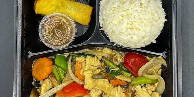 Basil Chicken Boxed Lunch