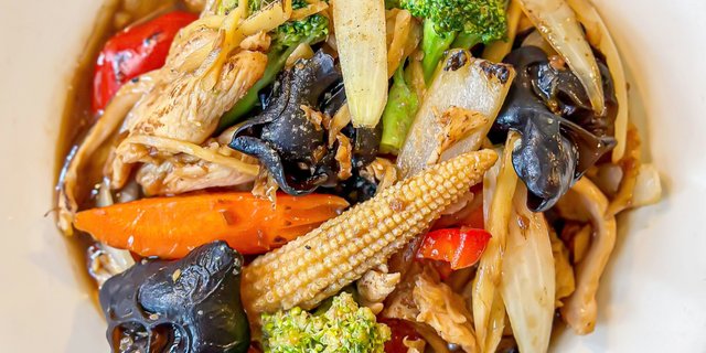 Pad Khing Stir-Fry