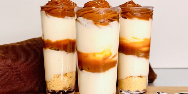 Caramel Cheesecake Shots