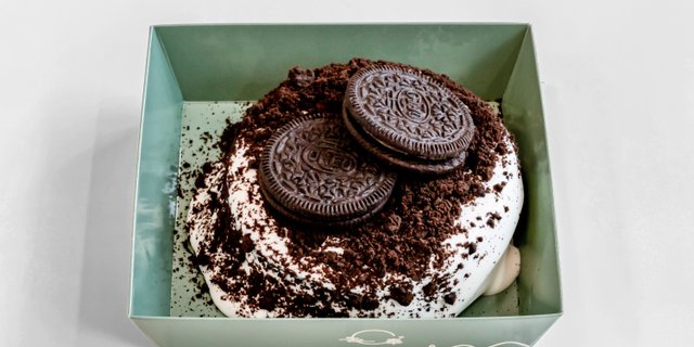 Cookie Snowfall Milk Foam Cake