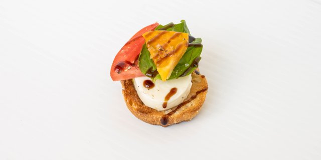 Tomato Mozzarella Mini Toasts