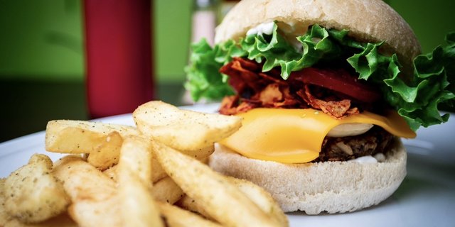 “Not” Bacon Cheeseburger