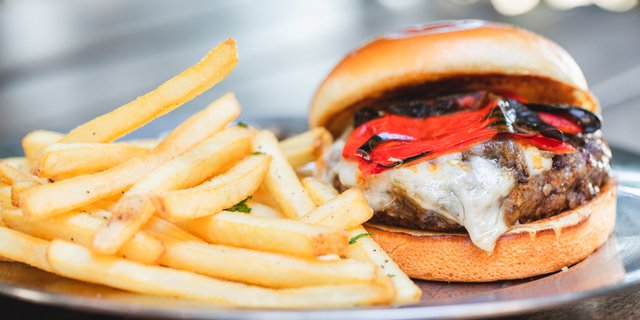 Bacon-Jalapeño Jam Burger